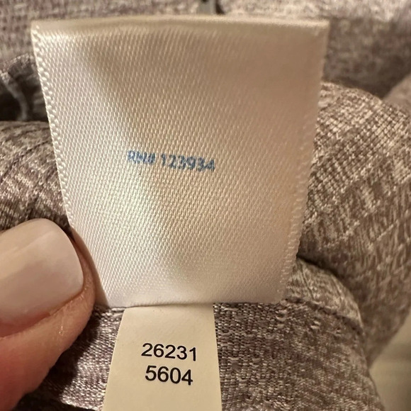 EUC SOUTHERN TIDE Ladies Large Gray 1/4 Zip Stretchy Pullover Thumbholes CLEAN - Picture 7 of 9